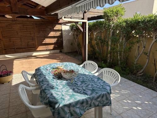 HOLIDAYLAND 302 VILLA T3 MEZZANINE 8 couchages climatisé NARBONNE PLAGE