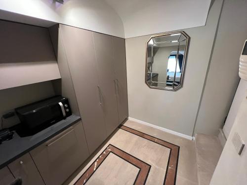 Rome luxury blue suites- LOVE, Rome (photo 5)