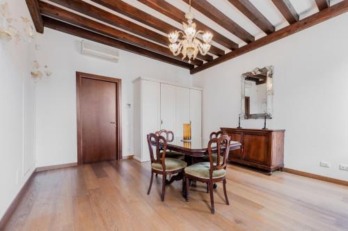 GuestHost - Elegant Apartment near Piazza San Marco, Venise (photo 10)
