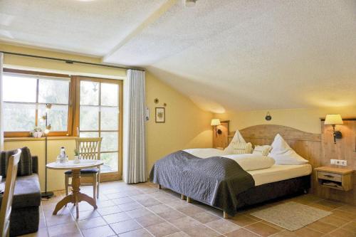 1 queen bed