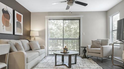 Landing at Bartram Park - 2 Bedrooms in Southside in Jacksonville, USA
