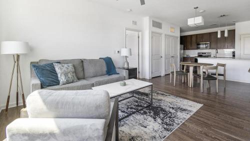 Landing at San Marco Promenade - 2 Bedrooms in San Marco in Jacksonville, USA