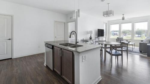 Landing at San Marco Promenade - 2 Bedrooms in San Marco in Jacksonville, USA