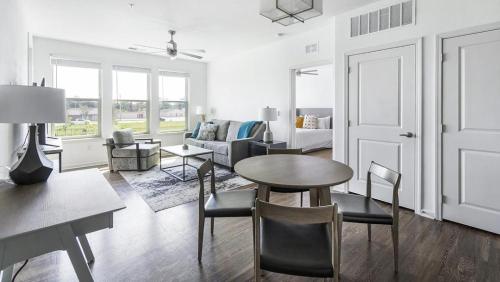 Landing at San Marco Promenade - 2 Bedrooms in San Marco in Jacksonville, USA