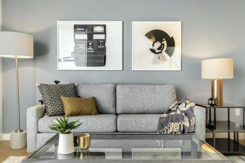 Landing at Logan Apartments - Studio in Logan Square in Chicago, USA