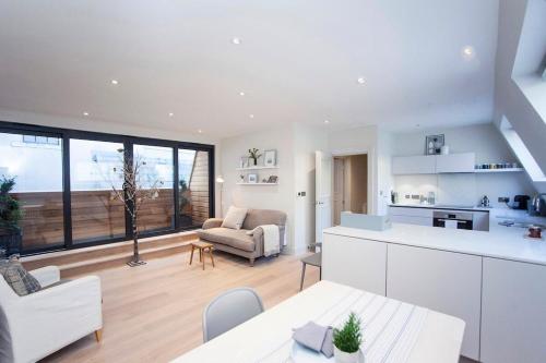 Stylish Wood Street Apartment, Bath (photo 2)