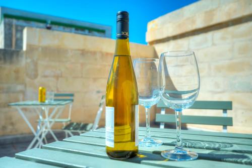 Cozy 1bedroom, roof terrace near Valletta DAZZ1-2 in Il-Furjana