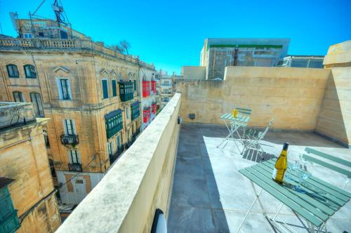 Cozy 1bedroom, roof terrace near Valletta DAZZ1-2 in Il-Furjana