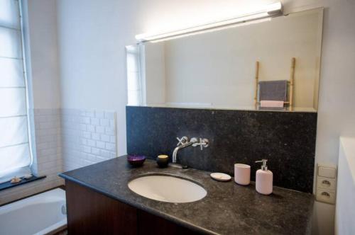 Grand appartement d'artiste cosy et proche de tout, Brusel (fotografie 7)