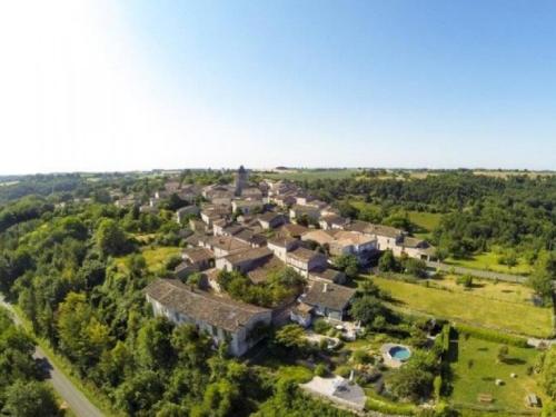 Chambres d'Hôtes du Messager (Chambres d'Hotes du Messager) in Beauville