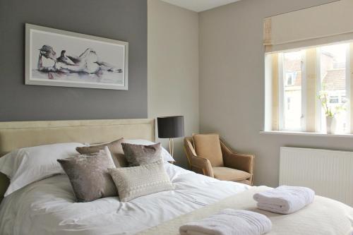 ※ Lovely Central Bath House- with Parking ※, Bath (Foto 4)