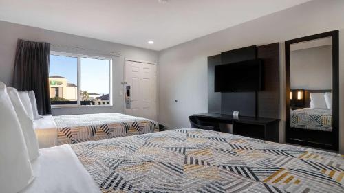Motel 6-Eureka CA - image 9