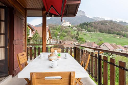 Accommodation in Menthon-Saint-Bernard