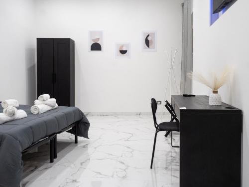 Laura Suite 5