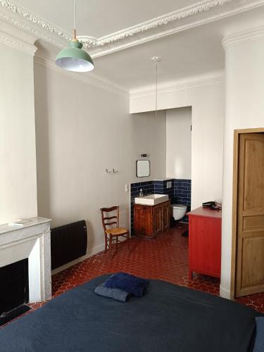 Chambre d'hôtes 2 pers - Maison partagée avec jardin et terrasse près de la Friche de la Belle de mai, Marsylia (zdjęcie 8)
