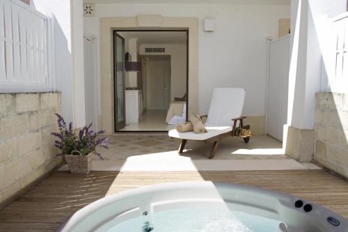 Superior Double Room with Outdoor Jacuzzi