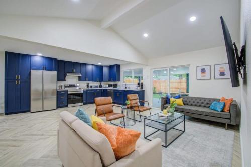 Serene 4-Bed Getaway - Hot tub & Fire Pit