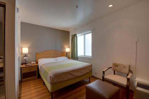 Studio 6-Brownsville TX - image 10