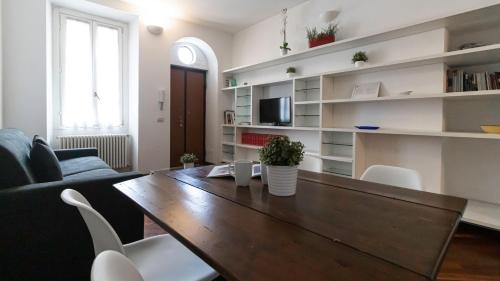 Italianway - Giulio Romano 17, Milan