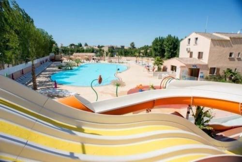 Bungalow de 3 chambres avec piscine partagee et terrasse amenagee a Serignan a 6 km de la plage - Location saisonnière - Sérignan
