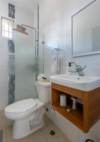2 bedrooms, 4 beds