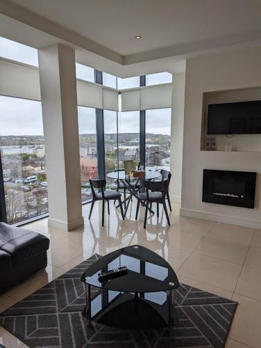 The Western Citypoint Apartments - image 6