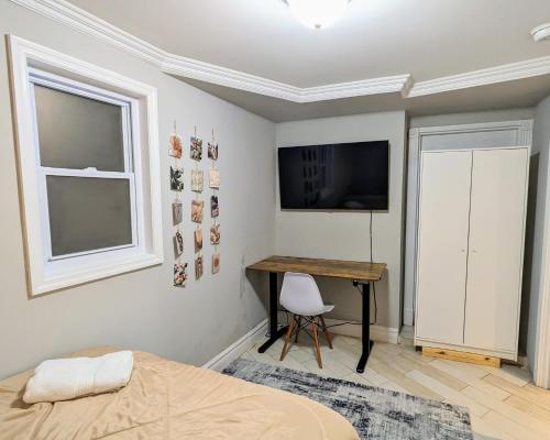 Lovely Room at 3 bedroom Apt at the heart of East Village, New York (foto 7)