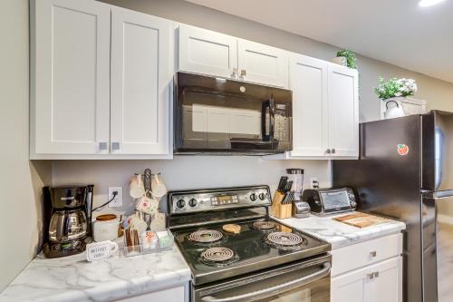 Peaceful Shiloh Home with Deck and Fishing Pond Access in 阿什蘭