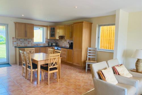 bedroomed house with view of Kenmare Bay Estuary in Killowen