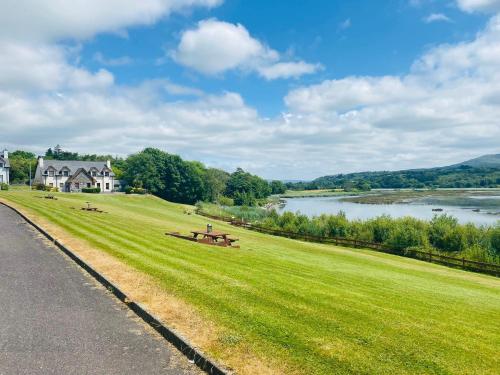 bedroomed house with view of Kenmare Bay Estuary in Killowen