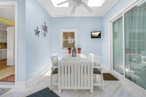 Creekside Cottage with Sunroom Fire Pit & WiFi! - image 10