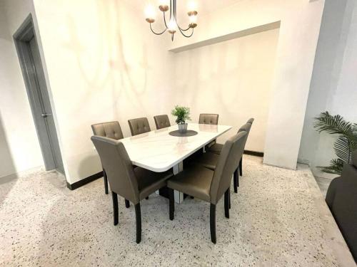 4-10Pax The Subang Premium House - The Heart Of Subang 4-10Pax The Subang Premium House - The Heart Of Subang