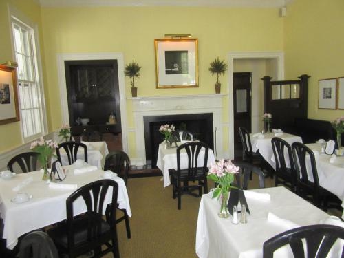 Rhett House - image 2