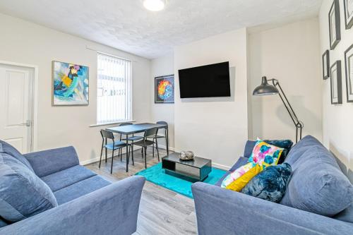 Scott House - Air Host & Stay - Parking - Contractor friendly gîte à louer Bootle New Strand Railway Station