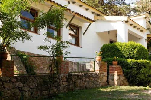 HOSTERÍA ARROYO CRISTAL