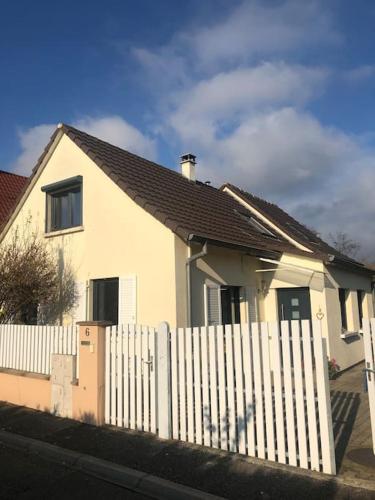 Maison de village près de Colmar de 90 m2 - Location saisonnière - Horbourg-Wihr