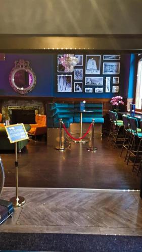 545302064 62 Castle Street Hotel