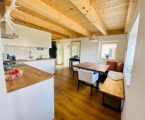 Urlaub im Grünen - Charmantes Bauernhaus in Bad Waltersdorf, Österreich