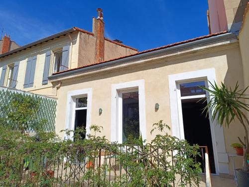 Chambre d'hôte 1 pers - Maison partagée avec terrasse et jardin près de la Friche de la Belle de Mai, Марсель (фото 4)