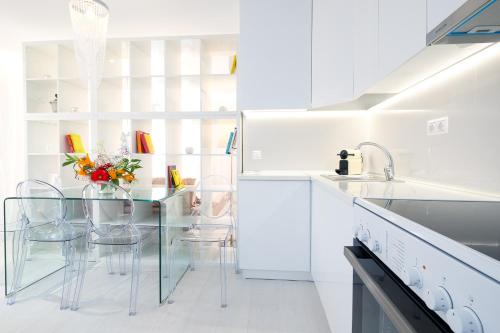 Nadiona Suites Crystal & Gold 4