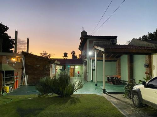 . Hospedaje los Buhos