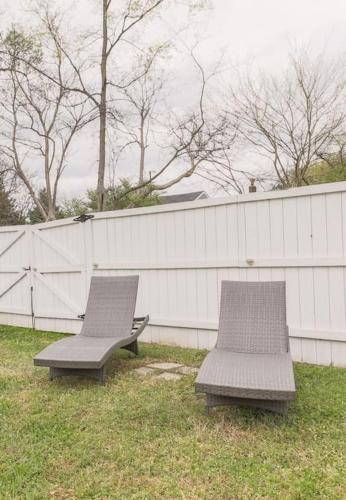 NEW Amazing 4BR Suite* Hot Tub *2 Mi To Music City in Nashville, USA