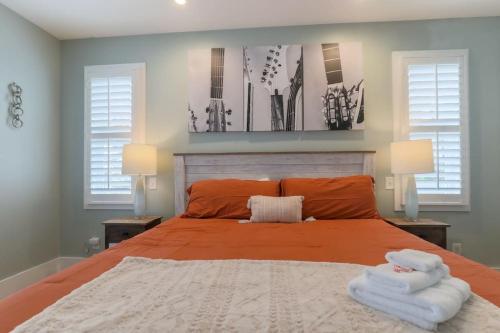 NEW Amazing 4BR Suite* Hot Tub *2 Mi To Music City in Nashville, USA