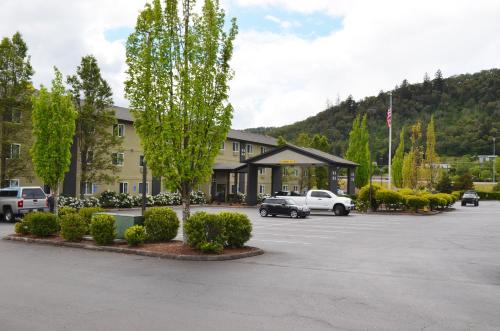 수퍼 8 바이 윈덤 로즈버그 - 출입구