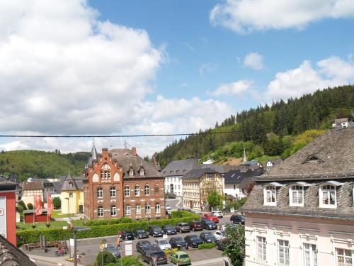 Ganzes Haus, Zentrale Lage Adenau Nürburgring - Apartment - Adenau