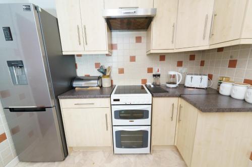 кухня, Achloist Holiday Cottage in Недд