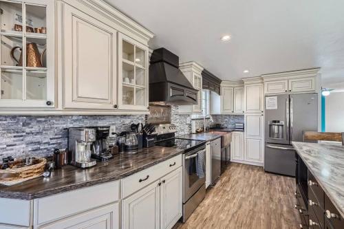 4bd Serene Escape Denver: BBQ;Firepit;Arcade in Westminster, USA