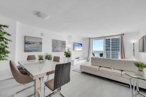Deluxe 1 Bedroom Apartment • Brickell • Ocean View in Miami, USA