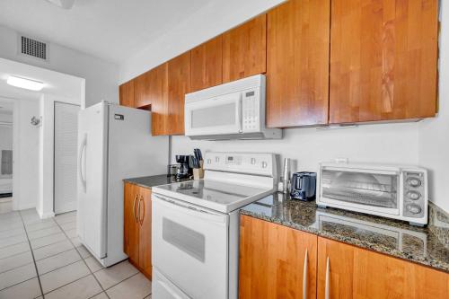 Deluxe 1 Bedroom Apartment • Brickell • Ocean View in Miami, USA