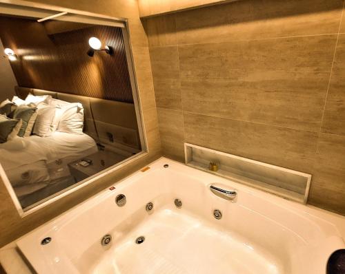화장실, Hilton Garden Inn Belo Horizonte Lourdes in 벨루 오리존치
